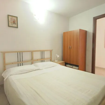 Locazione Turistica Chiara.2 Apartman