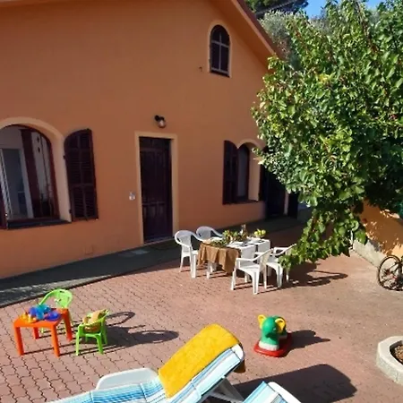 Locazione Turistica Chiara.2 * Poggi
